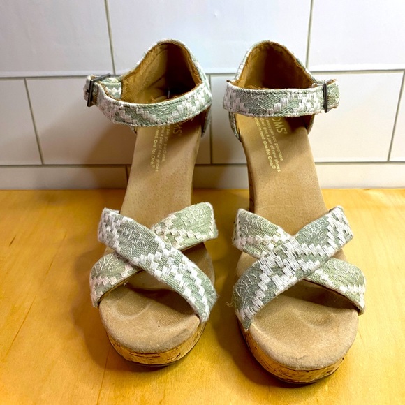 Tom’s Sienna seafoam Green wedge Sandals - Picture 1 of 7